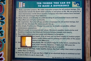 Aangeplakt bij een klooster